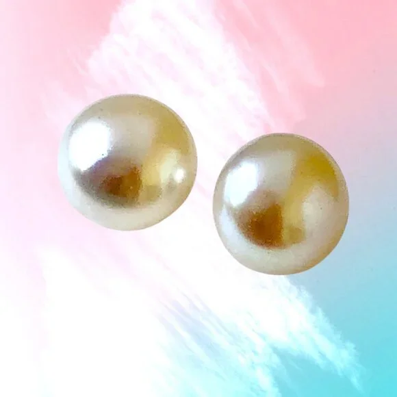 Mabe Pearl Stud Earrings Gold Posts